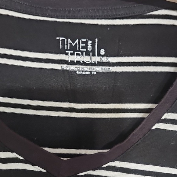 Time & Tru Black Shirt Top Black White Striped Short Sleeve Top Size S EUC - Picture 5 of 6